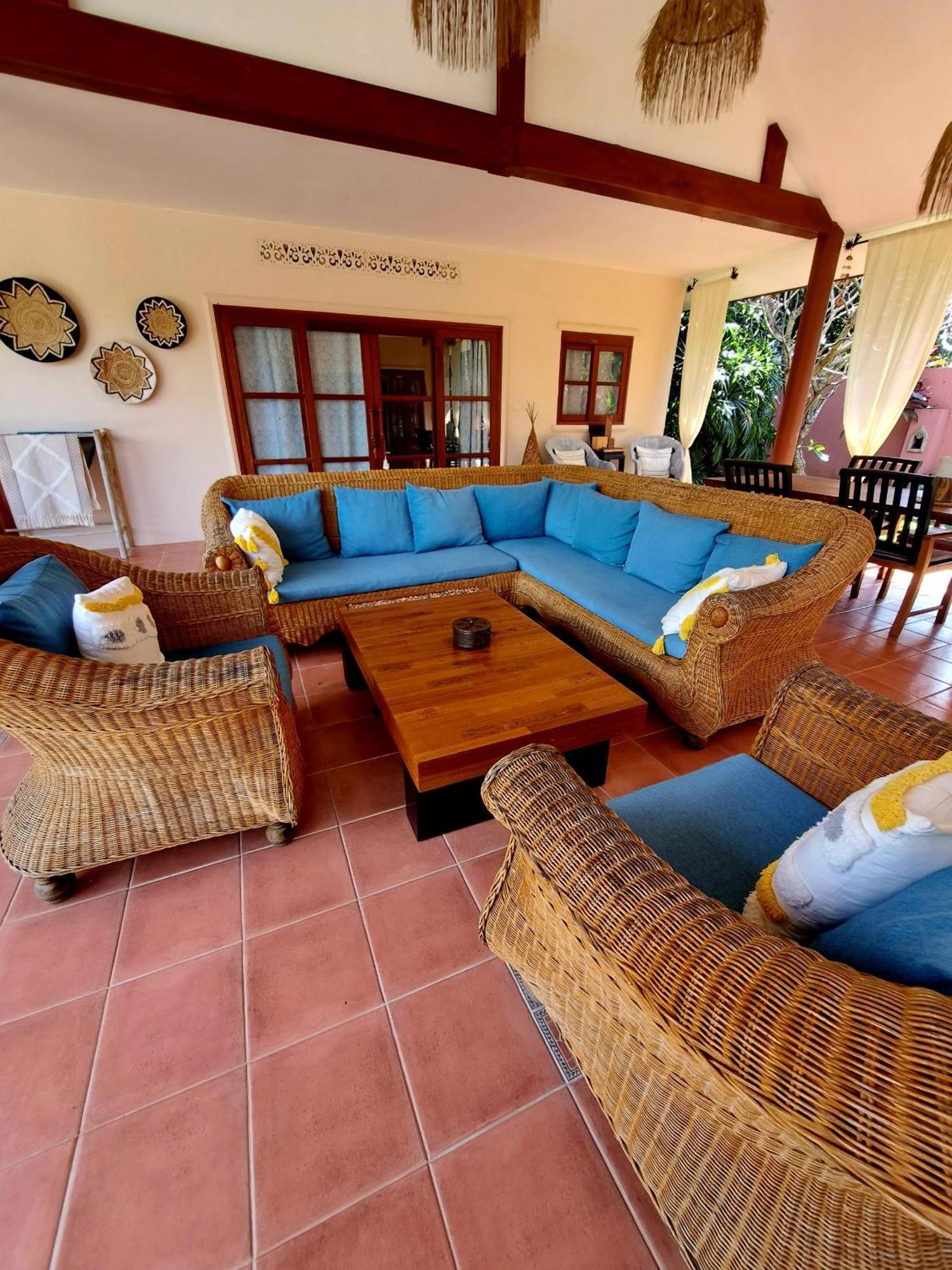 Laura Guest House-Adult Only- Hua Thanon  외부 사진