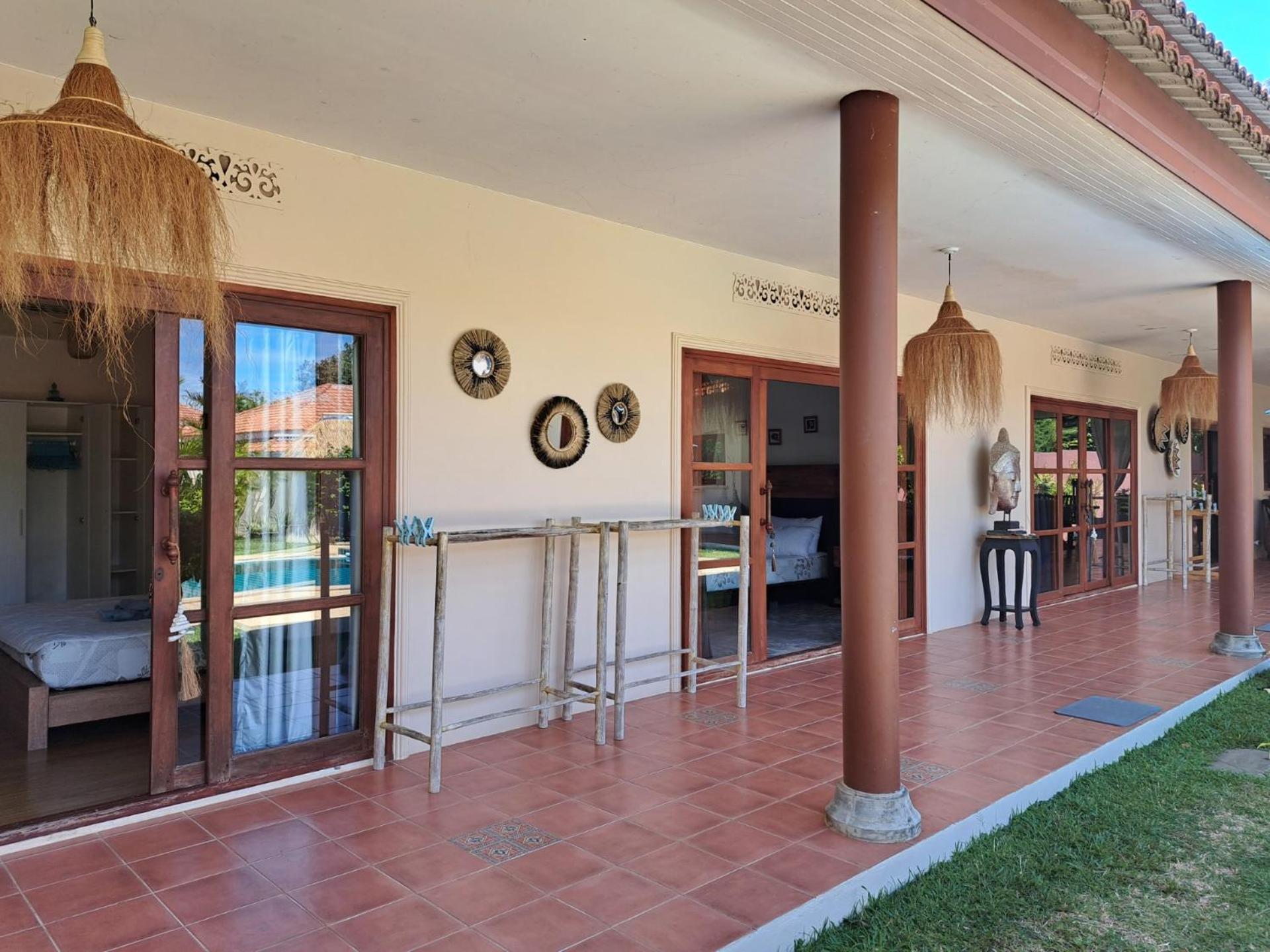 Laura Guest House-Adult Only- Hua Thanon  외부 사진