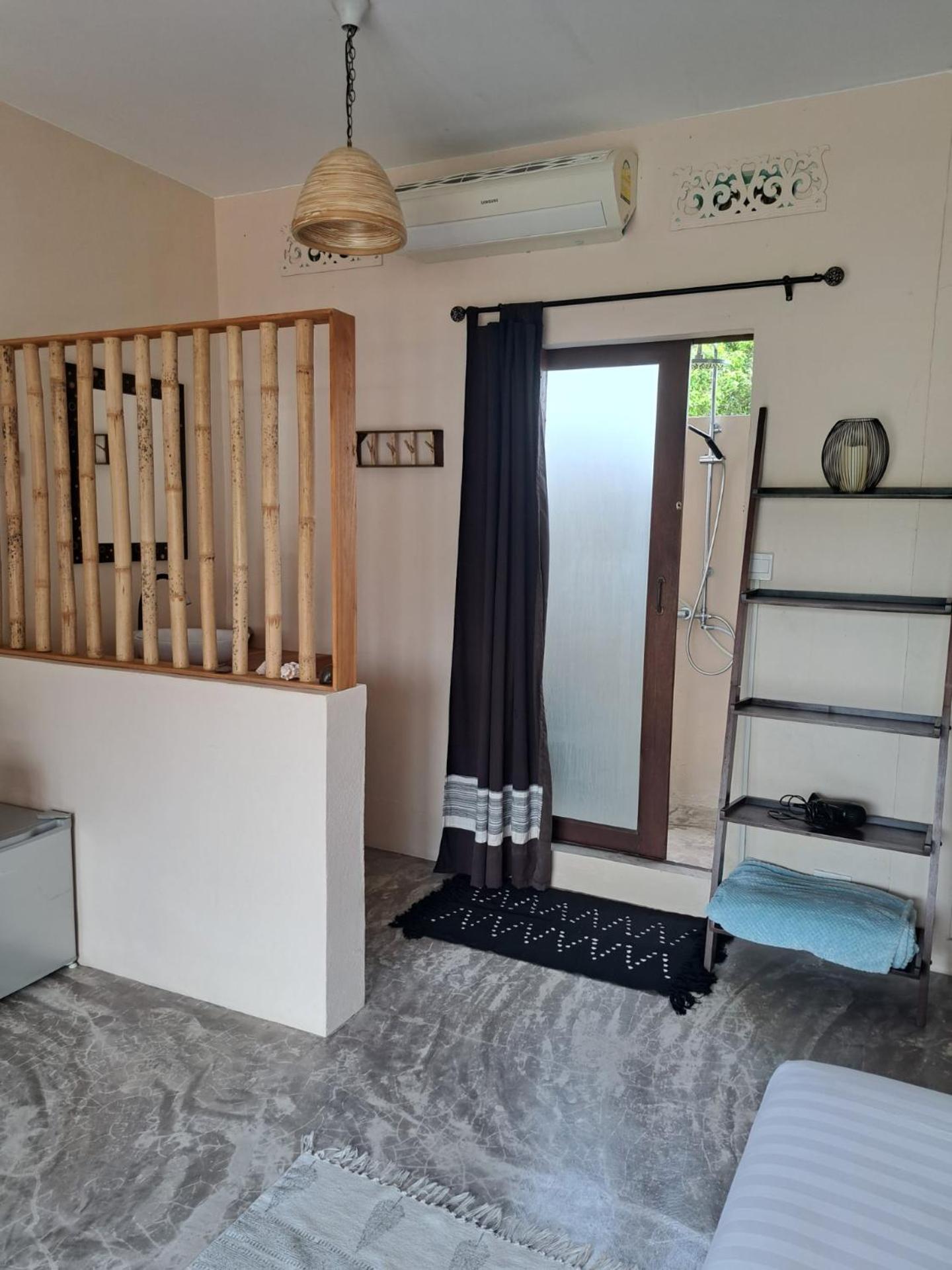 Laura Guest House-Adult Only- Hua Thanon  외부 사진